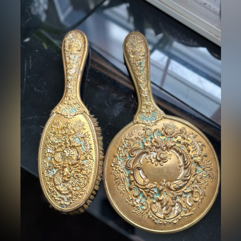 Vintage mirror and brush set. Used. Mirror 9” long Gorgeous set - Picture 5 of 7